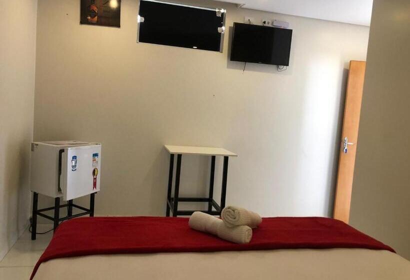 בית מלון כפרי E Pousada Isis