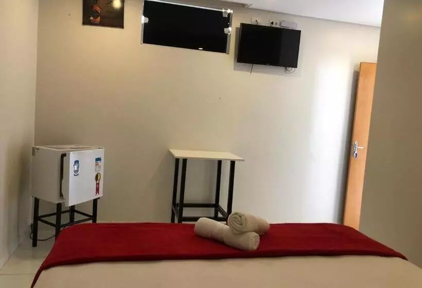 Hotelli E Pousada Isis