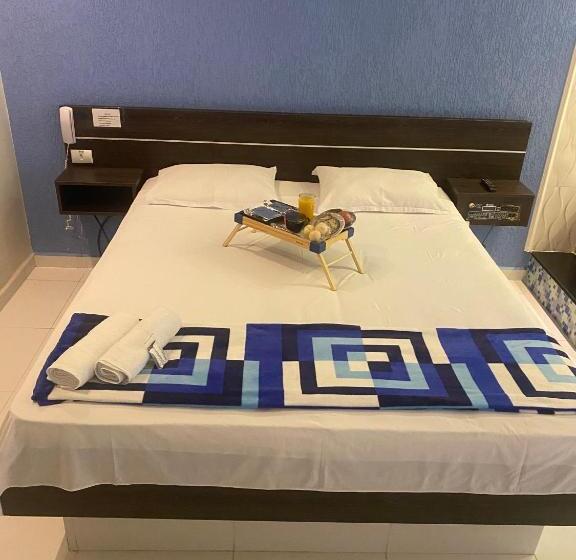 בית מלון כפרי E Pousada Isis