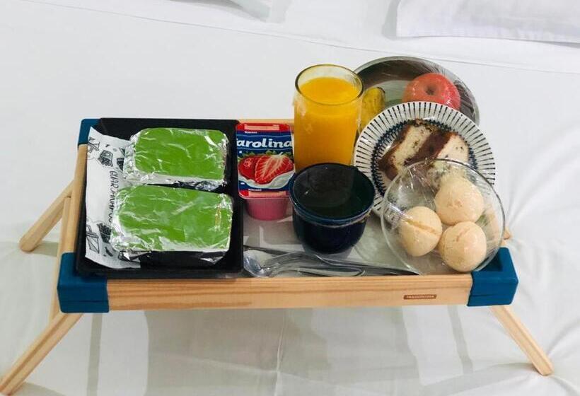 בית מלון כפרי E Pousada Isis