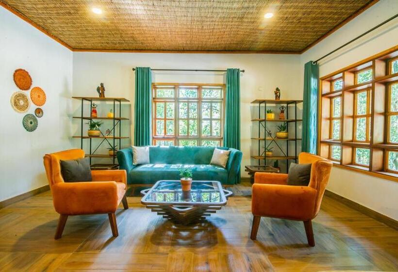 هتل Gorilla Leisure Lodge