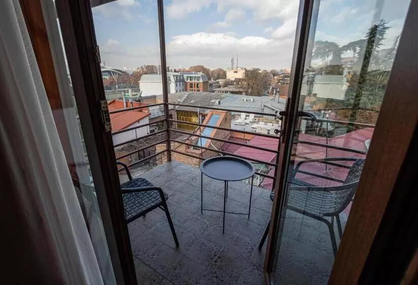 هتل Old Tbilisi 5 Rooms