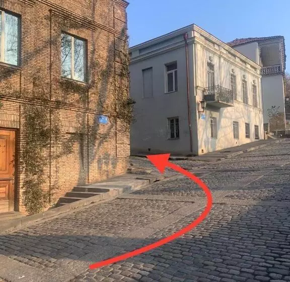 هتل Old Tbilisi 5 Rooms