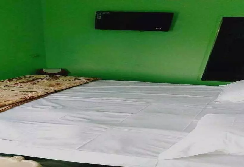 Hotelli Oyo 80568c Galaxy White