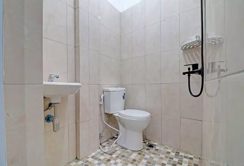 هتل Oyo 92054 Gala Residence