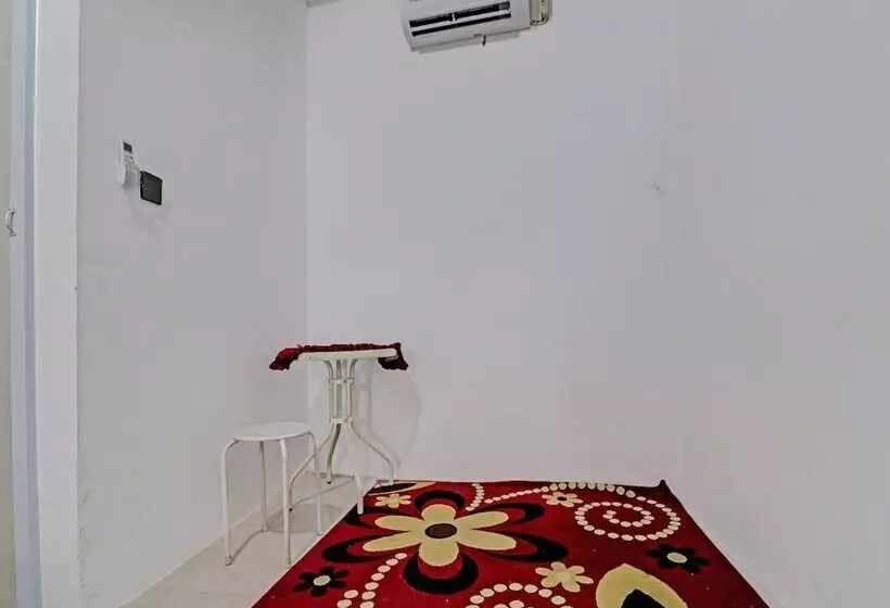 هتل Oyo 92054 Gala Residence