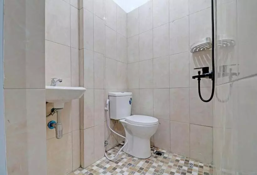 هتل Oyo 92054 Gala Residence