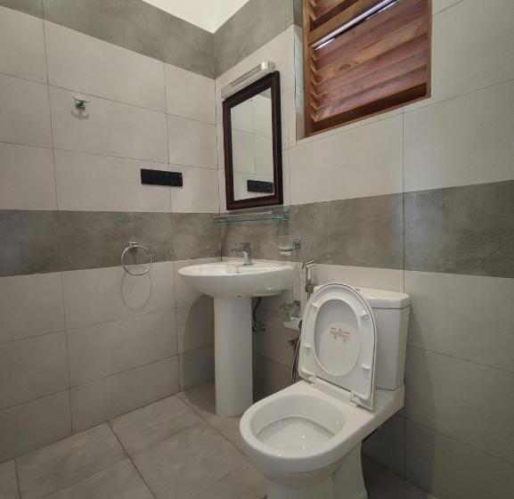 Отель Sara Place