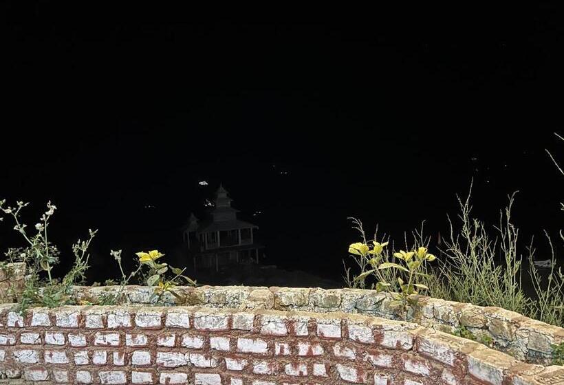 هتل Shivroots Resort