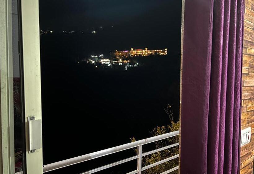 هتل Shivroots Resort