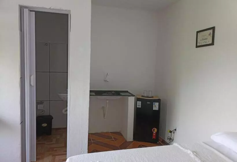 ペンション Aluguel De Suites E Apartamento
