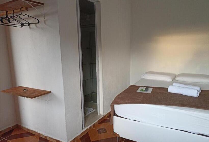 Pensjonat Aluguel De Suites E Apartamento