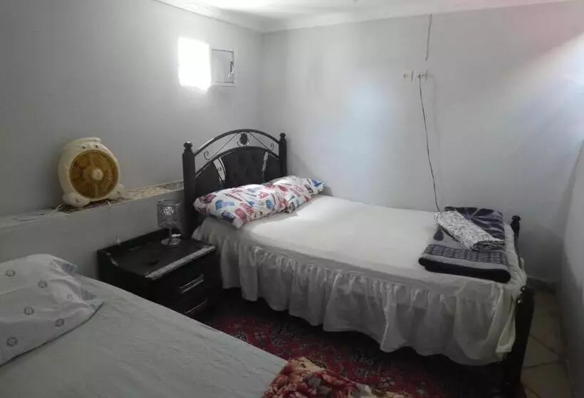 پانسیون Booking And Hosting Medina