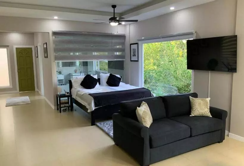 Majatalo Casa De Simone Bagac