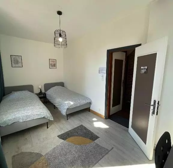 ペンション Douai House