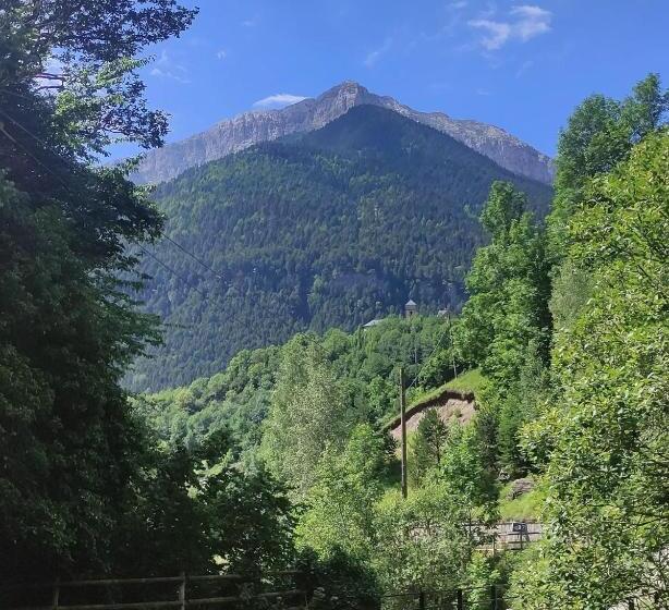 پانسیون Hostal Los Valles