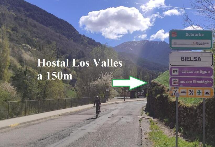 پانسیون Hostal Los Valles