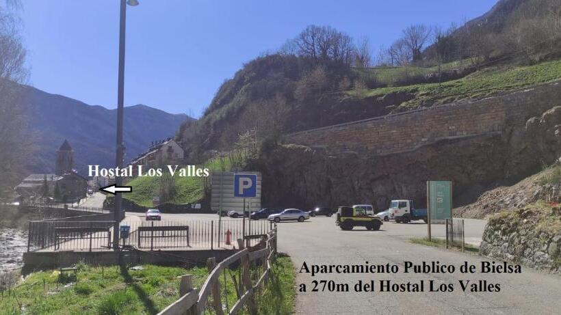 پانسیون Hostal Los Valles