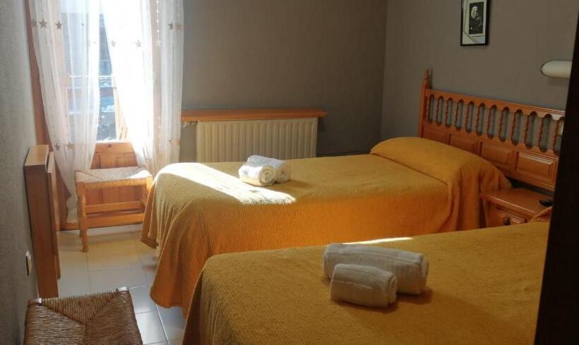 پانسیون Hostal Los Valles