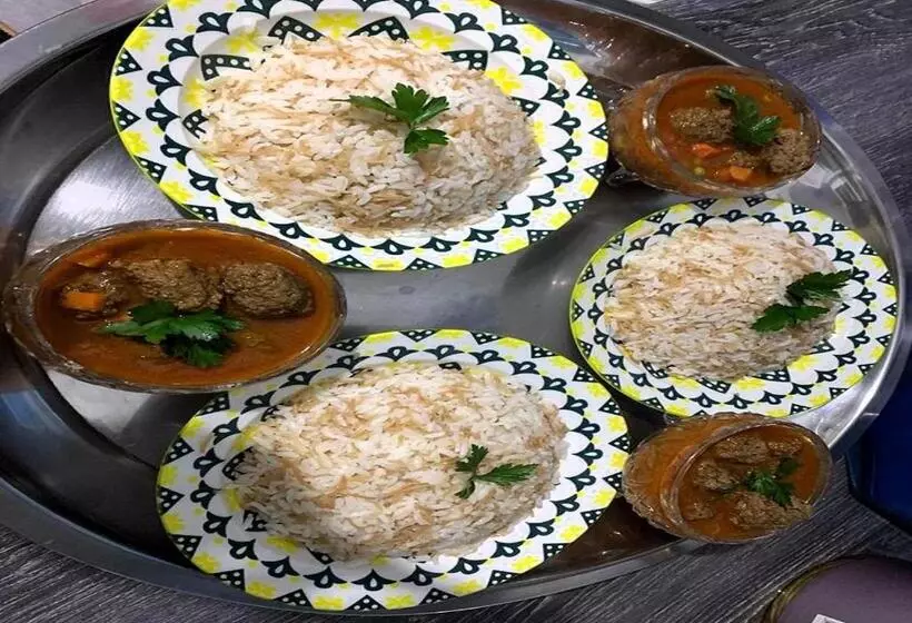 پانسیون Kirakoupolis House & Restaurant