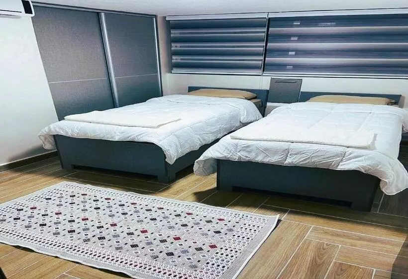 پانسیون Kirakoupolis House & Restaurant