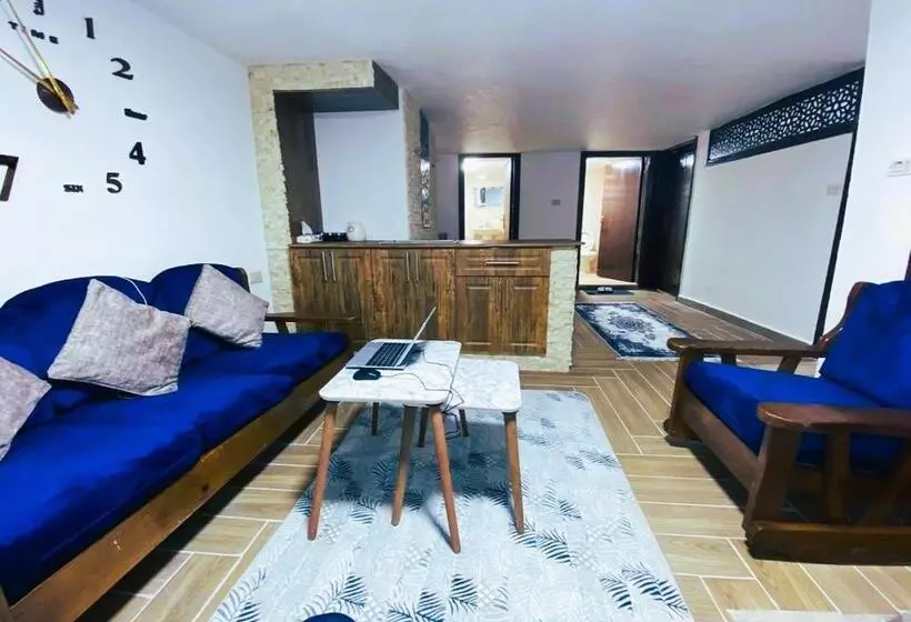 پانسیون Kirakoupolis House & Restaurant