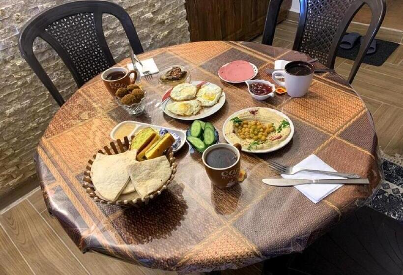 پانسیون Kirakoupolis House & Restaurant