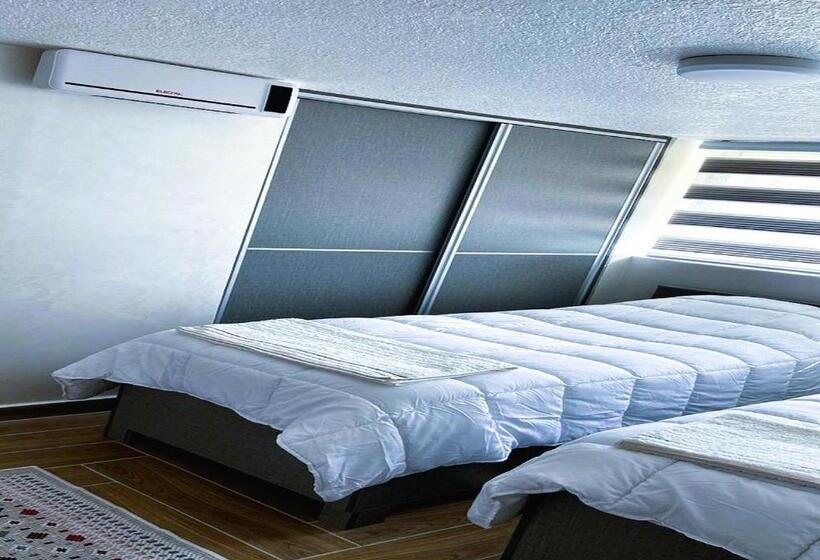 پانسیون Kirakoupolis House & Restaurant