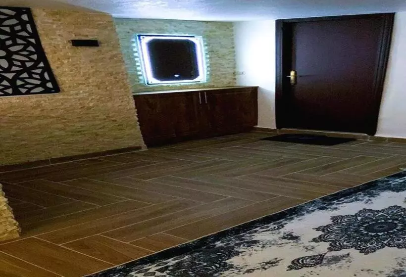 پانسیون Kirakoupolis House & Restaurant