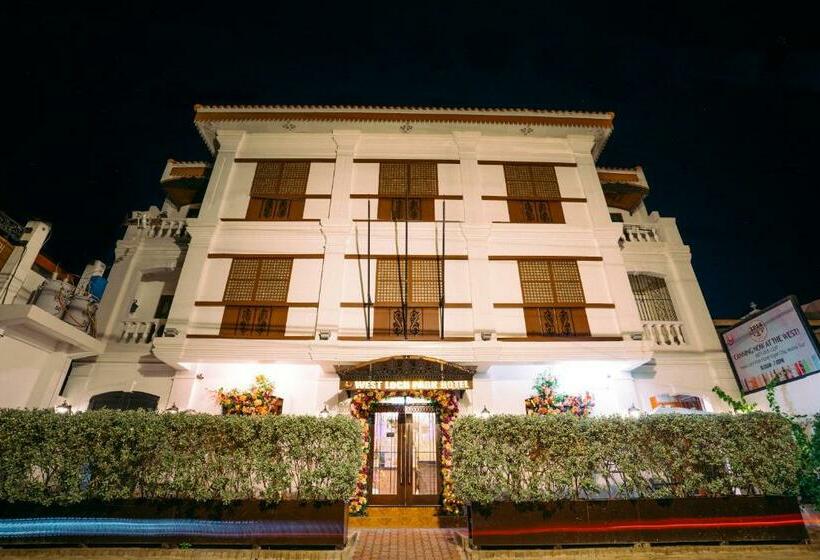 West Loch Park Hotel Vigan