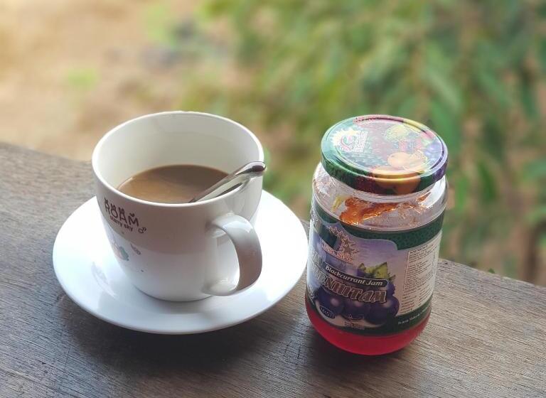 호스텔 Banlung Mountain View Treks & Tours