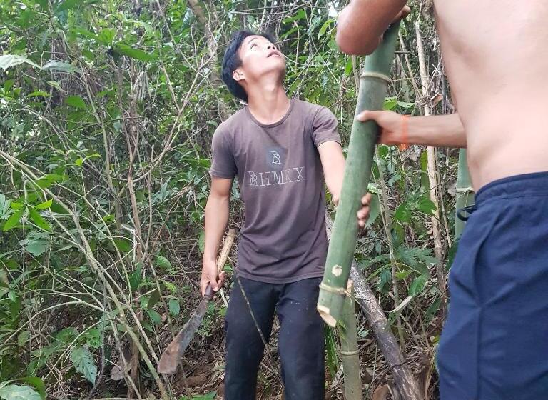 호스텔 Banlung Mountain View Treks & Tours