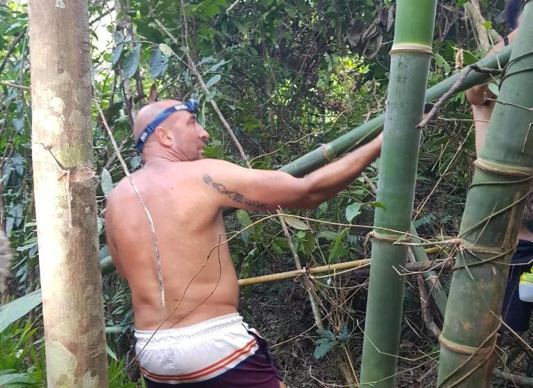 호스텔 Banlung Mountain View Treks & Tours