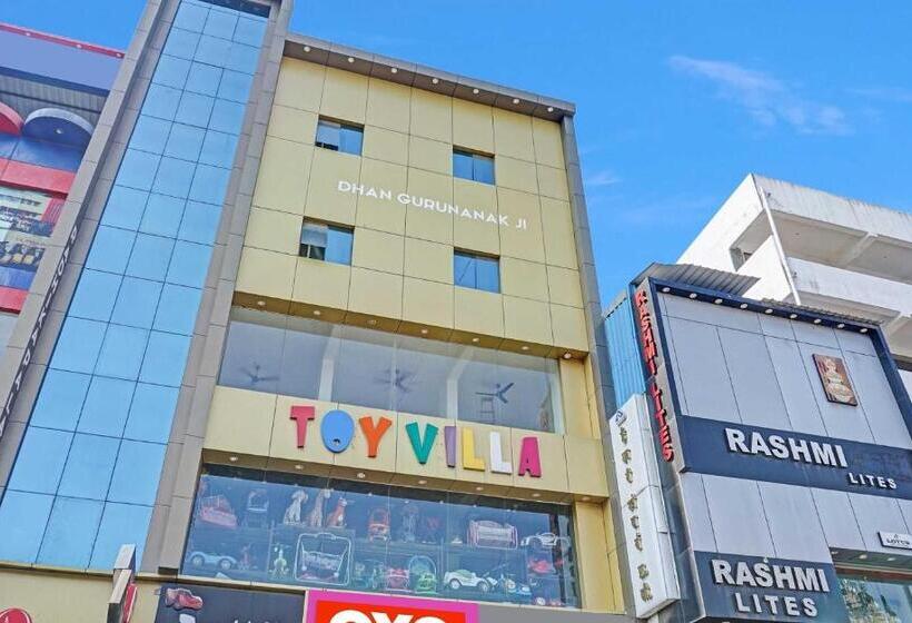 هتل Flagship Satnam Inn Near Sant Tukaram Nagar Metro Station