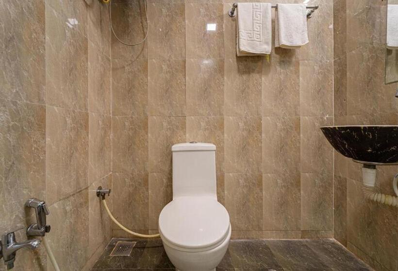 هتل Nathan Resort With Swimming Pool