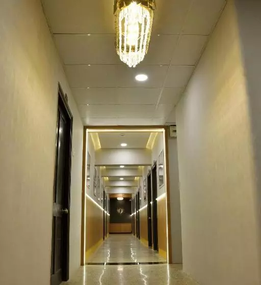 Hotelli Prince Residency Club House