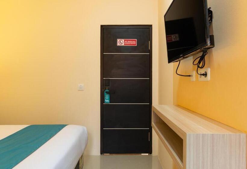 Sans Hotel Bubulak Bogor