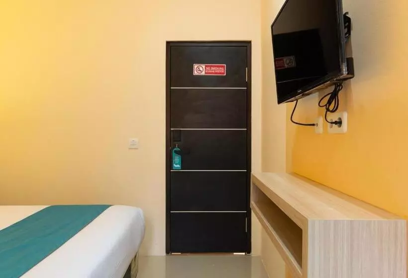 Sans Hotel Bubulak Bogor