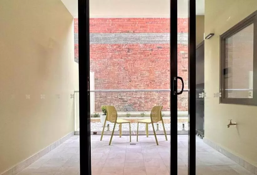 Hotelli Sixty Six Boutique Apartments