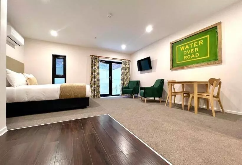 Hotelli Sixty Six Boutique Apartments