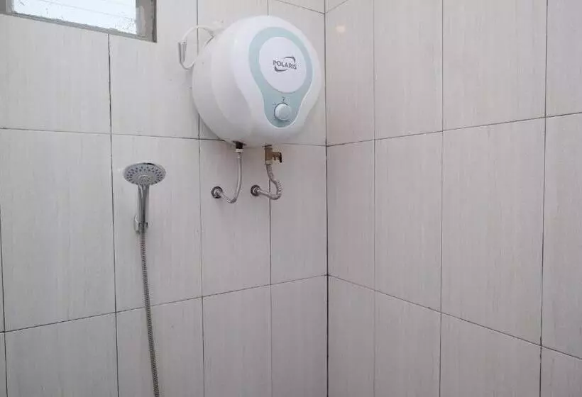 Hotelli Urbanview Syariah Zidney 3 Salatiga By Reddoorz