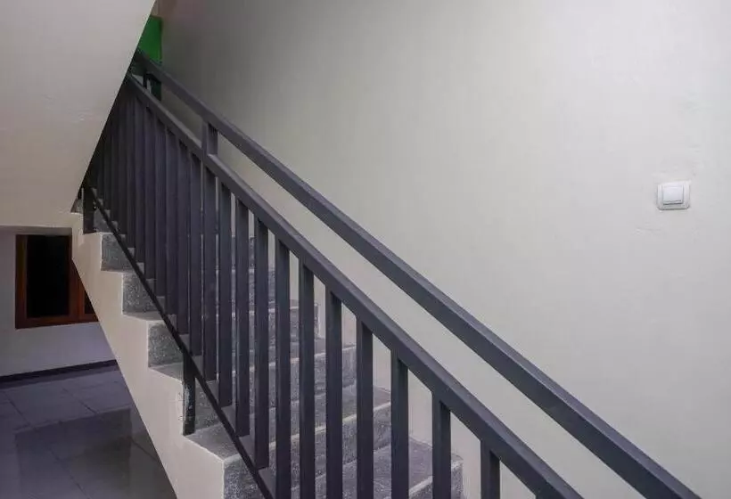 Hotelli Urbanview Syariah Zidney 3 Salatiga By Reddoorz