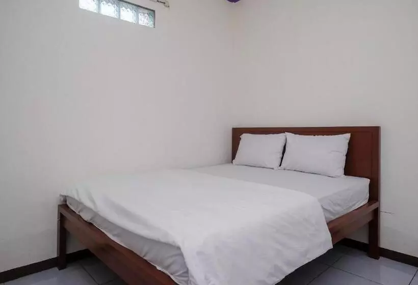 Hotelli Urbanview Syariah Zidney 3 Salatiga By Reddoorz