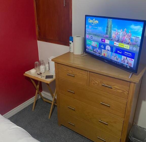 펜션 Southway Double Room Near Derriford