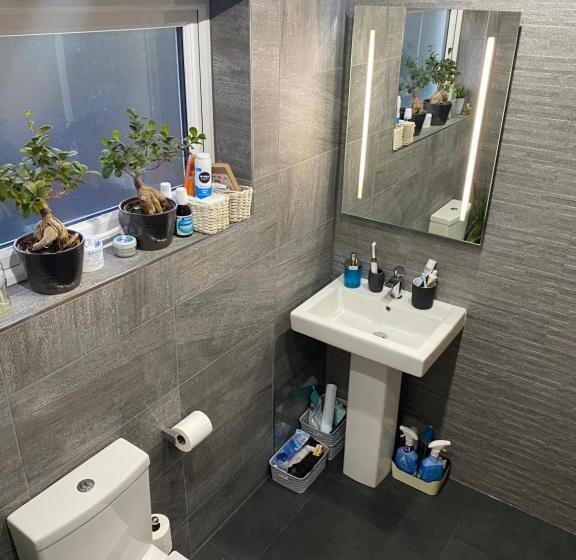 펜션 Southway Double Room Near Derriford