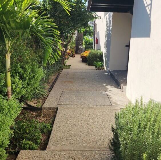 Suites Lomboy & Plaza