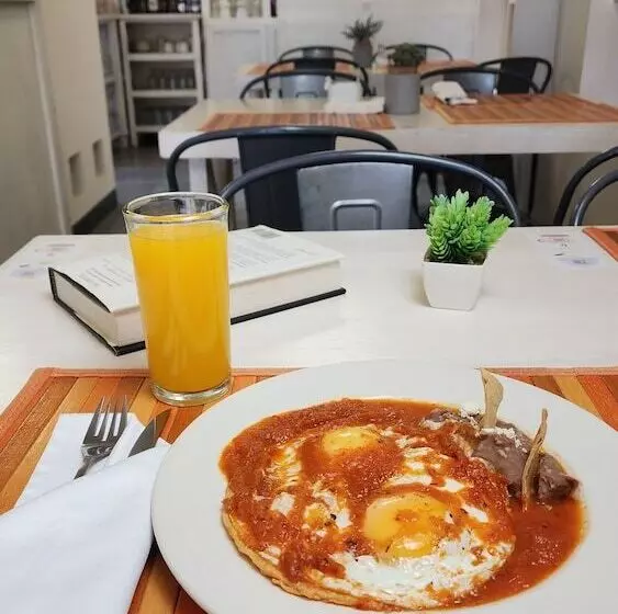 Suites Lomboy & Plaza