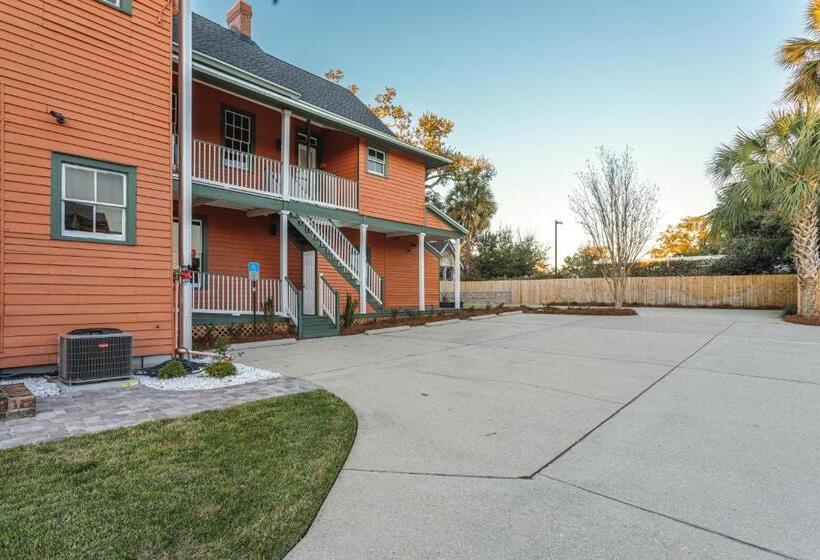 Celestine Bed And Breakfast