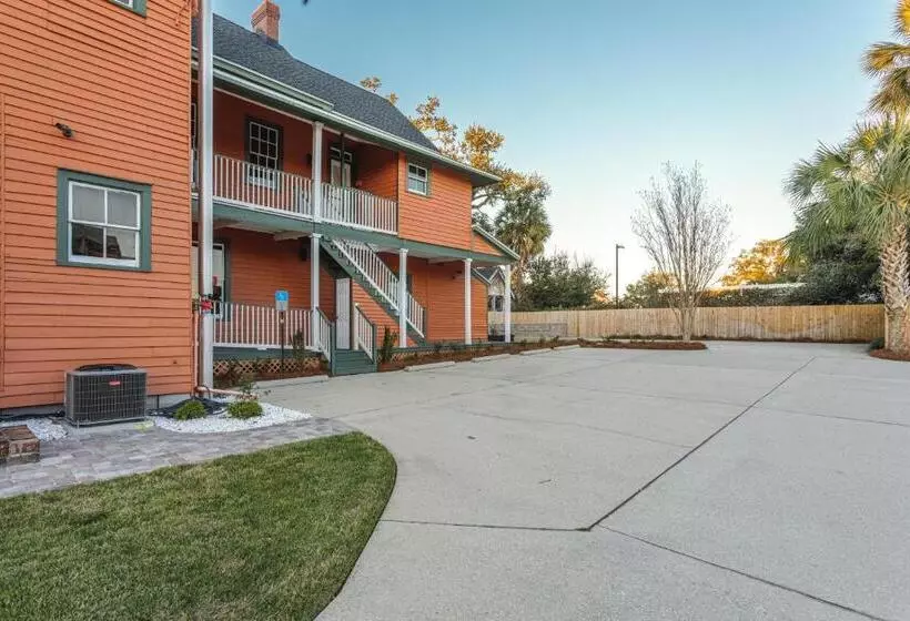 Celestine Bed And Breakfast