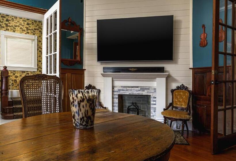 Celestine Bed And Breakfast